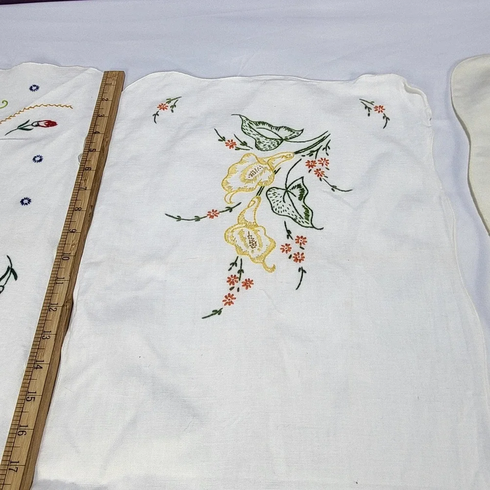 Vintage Hand Embroidered Table Runner Set 3pc Floral Calla Lily Carnation 36in